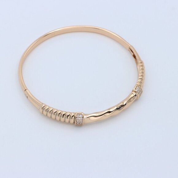Elegant Rose Gold Bangle with Ribbed & Wave Design, XPBL0440 - Picture 3 of 12